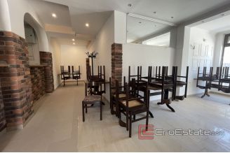 010 2030 52 Split area bussines space for rent