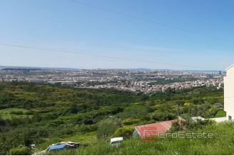 004 2016 551 Building plot with open view for sale