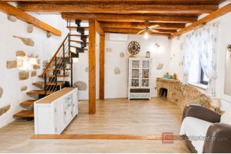 020 2016 552 island hvar renovated stone house with swimming pool for sale
