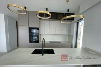 020 2035 25 island ciovo villa in great location for sale