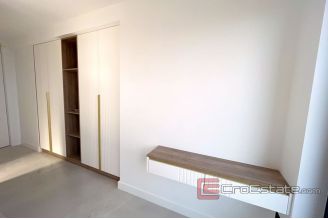 020 2035 25 island ciovo villa in great location for sale