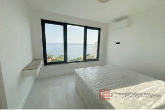 020 2035 25 island ciovo villa in great location for sale