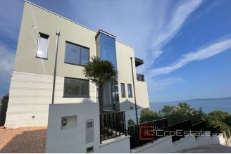 020 2035 25 island ciovo villa in great location for sale