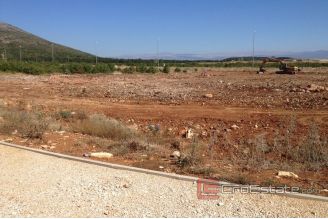 008 5260 30 Split area building land for sale