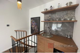 012 2030 56 Vodice Renovated apartment in a great location for sale