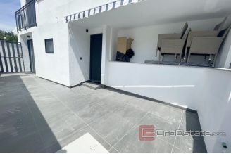 012 2030 56 Vodice Renovated apartment in a great location for sale