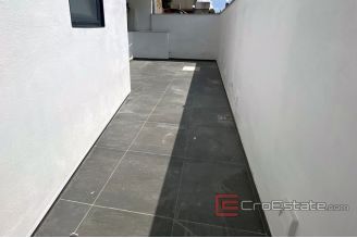 012 2030 56 Vodice Renovated apartment in a great location for sale