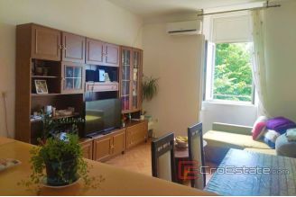 005 2040 43 kastela apartment near sea for sale