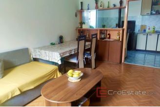 005 2040 43 kastela apartment near sea for sale