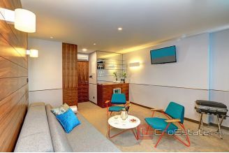 009 5262 30 Split centar apartment with four units for sale