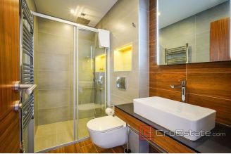 009 5262 30 Split centar apartment with four units for sale