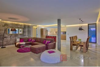 020 5264 30 Istra villa with pool for sale