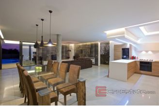 020 5264 30 Istra villa with pool for sale