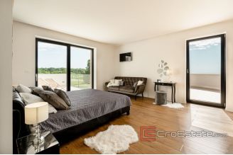 020 5264 30 Istra villa with pool for sale