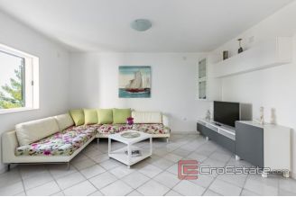 017 2035 91 Ciovo Villa first row to the sea for sale