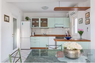 017 2035 91 Ciovo Villa first row to the sea for sale