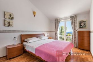 017 2035 91 Ciovo Villa first row to the sea for sale