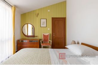 017 2035 91 Ciovo Villa first row to the sea for sale