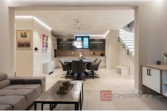 020 2021 343 Zadar villa first row to the sea for sale