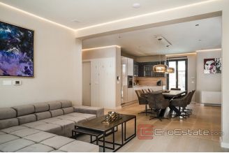 020 2021 343 Zadar villa first row to the sea for sale