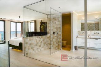 020 2021 343 Zadar villa first row to the sea for sale