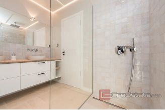 020 2021 343 Zadar villa first row to the sea for sale