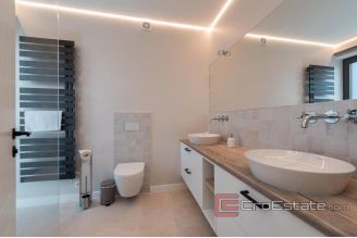 020 2021 343 Zadar villa first row to the sea for sale