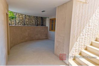 017 2021 345 Pag Apartment first row to the sea for sale