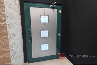 017 2021 345 Pag Apartment first row to the sea for sale