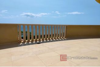 017 2021 345 Pag Apartment first row to the sea for sale