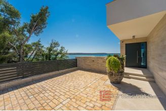 019 2021 346 zadar exclusive villa first row to the sea for sale