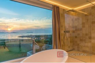 019 2021 346 zadar exclusive villa first row to the sea for sale