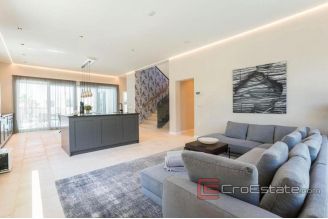 017 2021 347 zadar luxury villa with sea view for sale