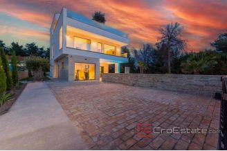017 2021 347 zadar luxury villa with sea view for sale