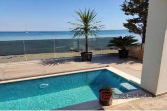 018 2021 348 zadar new villa first row to the sea for sale