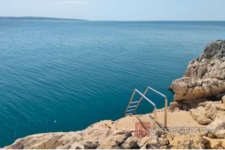 018 2021 349 island pag penthouse first row to the sea for sale