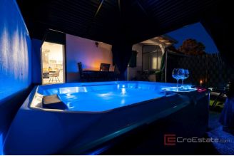 012 2016 556 Omis Renovated house for sale