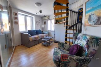 007 2029 61 primosten charming house in center for sale