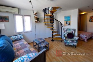 007 2029 61 primosten charming house in center for sale