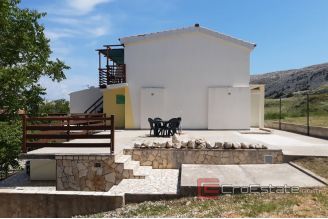 014 5266 30 Pag apartment house with sea view for sale