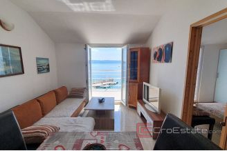 012 2018 226 Omis house first row to the sea for sale