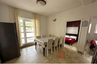 017 5268 30 Primosten house near the sea for sale