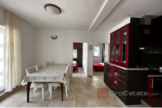 017 5268 30 Primosten house near the sea for sale