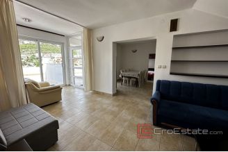 017 5268 30 Primosten house near the sea for sale