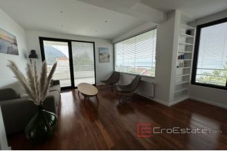 013 2038 59 Makarska villa with pool for sale