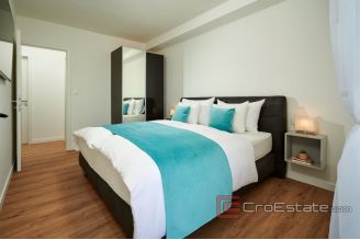 010 2036 71 Split modern apartment for sale