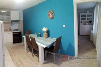 008 5270 30 Rab house near the sea for sale