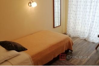 008 5270 30 Rab house near the sea for sale