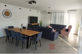 014 2018 227 Zadar villa with pool for sale