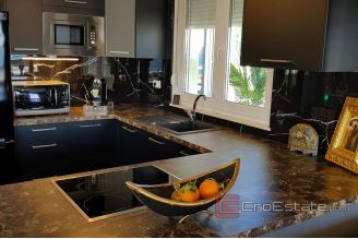 012 2030 58 Trogir pentthouse with sea view for sale